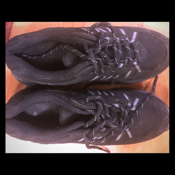 studded winter shoes